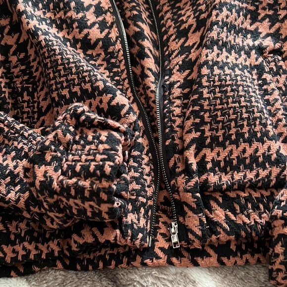 Oversized Jacket - Picture 3 of 3